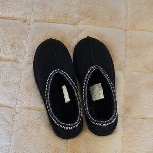 Kirkland Signature Black Women's Slippers, NWOT